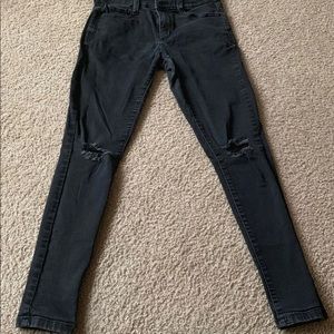Junior's Black Ripped Jeggings